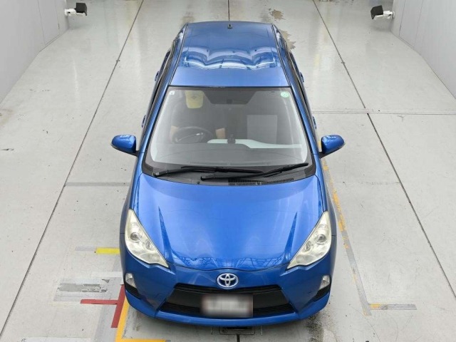 Toyota AQUA 2013 8048852-7