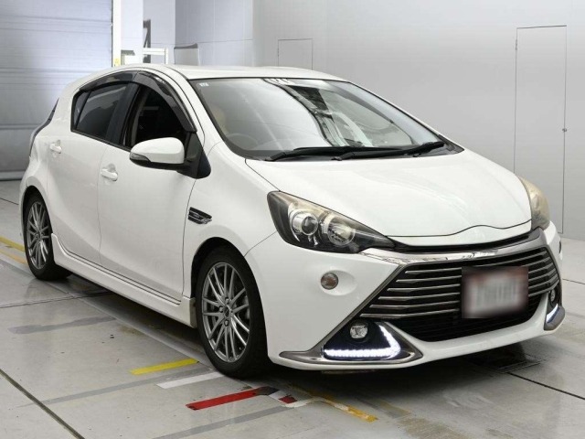 Toyota AQUA 2015 8048854-5