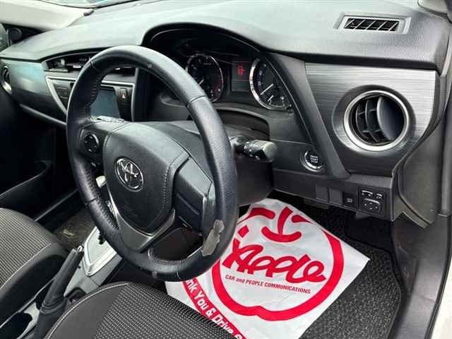 Toyota AURIS 2012 8051196-3