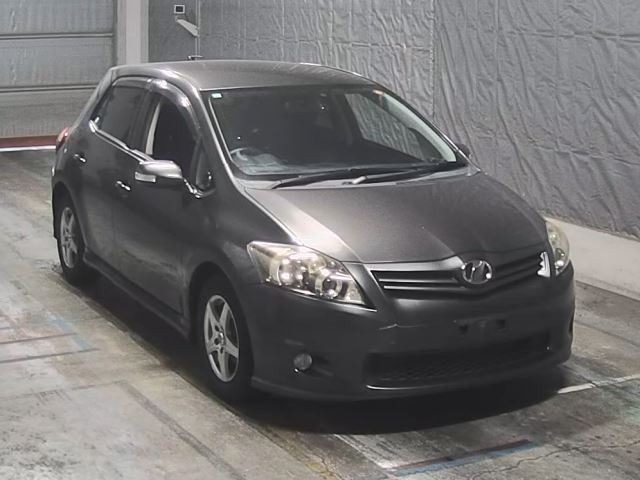 Toyota AURIS 2009 8051199-7