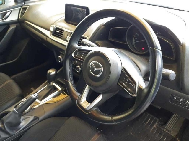 Mazda AXELA 2018 8048887-7