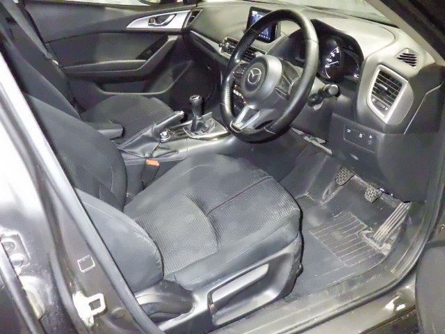 Mazda AXELA 2017 8048889-3