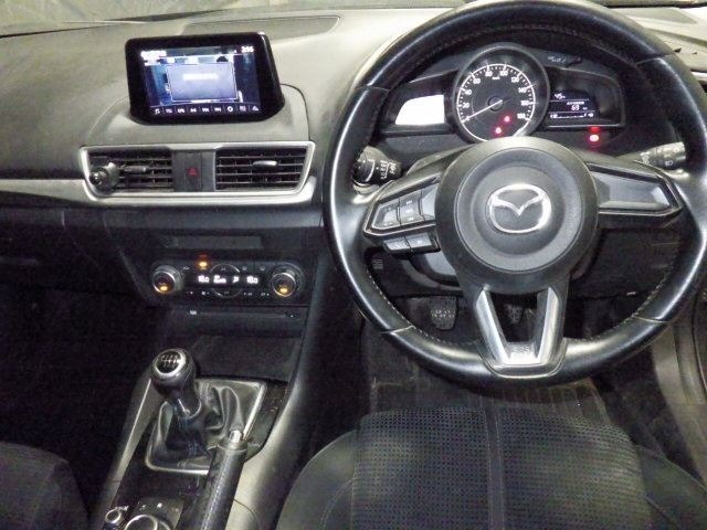 Mazda AXELA 2017 8048889-4