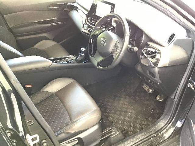 Toyota C-HR 2019 8049353-5