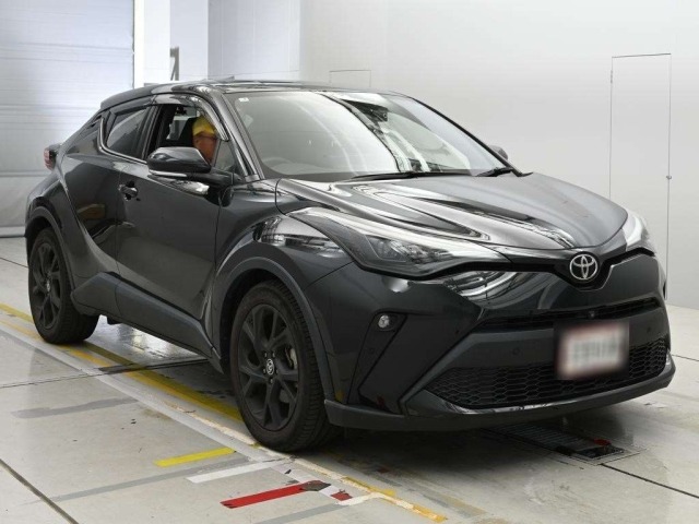 Toyota C-HR 2023 8049360-5