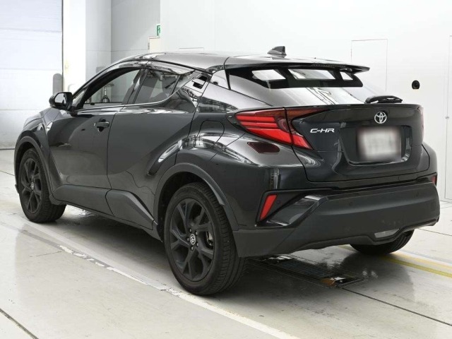 Toyota C-HR 2023 8049360-6