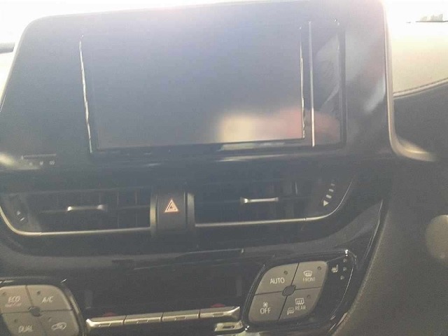 Toyota C-HR 2019 8049367-12