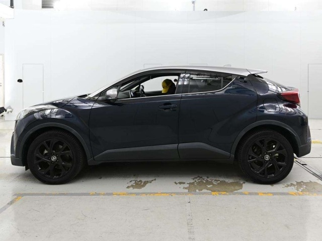 Toyota C-HR 2019 8049367-4