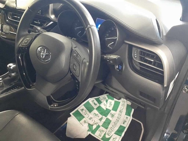 Toyota C-HR 2019 8049367-9