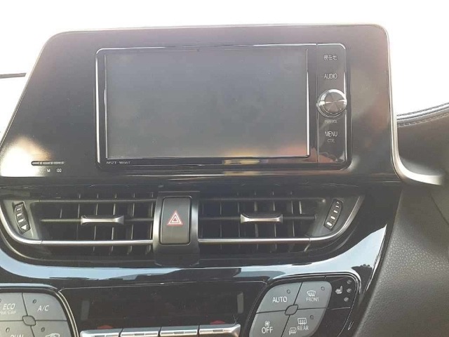 Toyota C-HR 2017 8049369-12