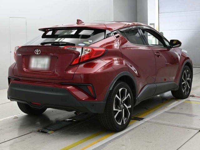 Toyota C-HR 2017 8049371-1