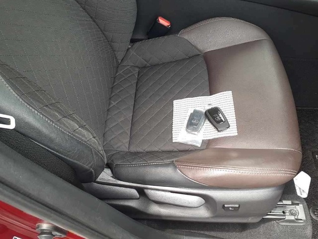 Toyota C-HR 2017 8049371-10