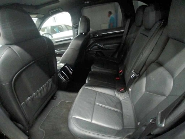 Porsche CAYENNE 2012 8048869-12