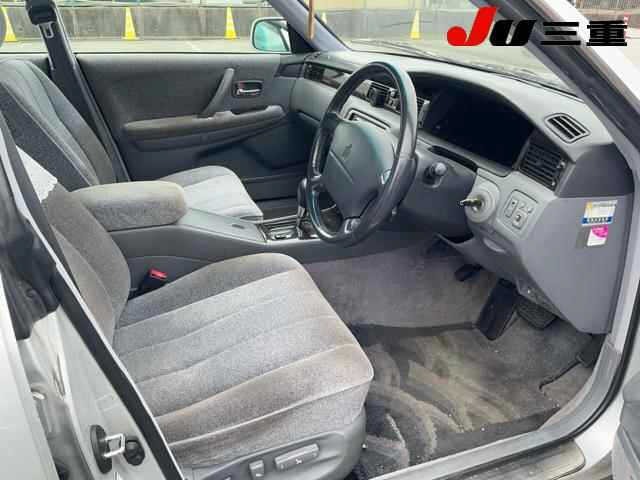 Toyota CROWN MAJESTA 1997 8049929-4