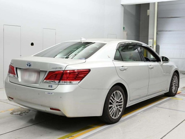 Toyota CROWN MAJESTA 2017 8049935-1