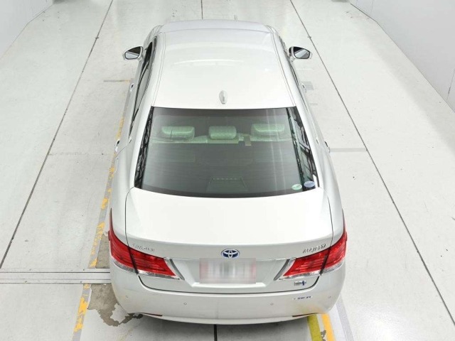 Toyota CROWN MAJESTA 2017 8049935-8