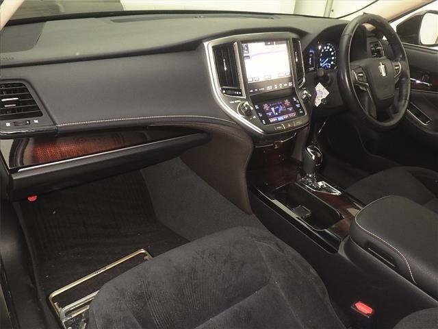 Toyota CROWN 2016 8048925-4