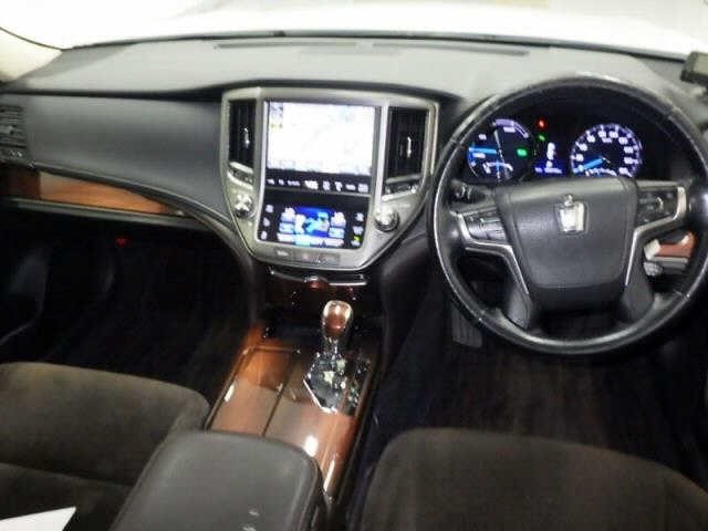 Toyota CROWN 2015 8048945-3