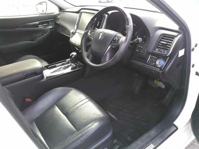 Toyota CROWN 2013 8048946-3
