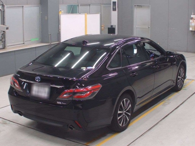 Toyota CROWN 2018 8048963-1