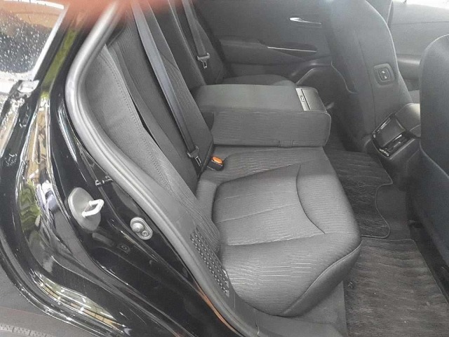 Toyota CROWN 2018 8048963-10