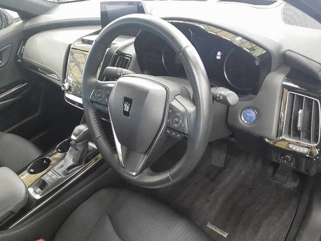 Toyota CROWN 2018 8048963-7