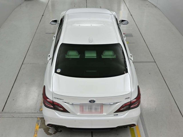 Toyota CROWN 2021 8048973-8