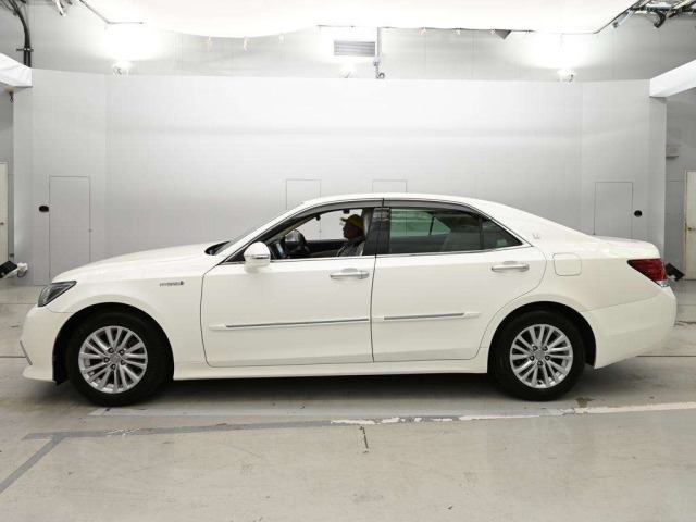 Toyota CROWN 2016 8048974-4