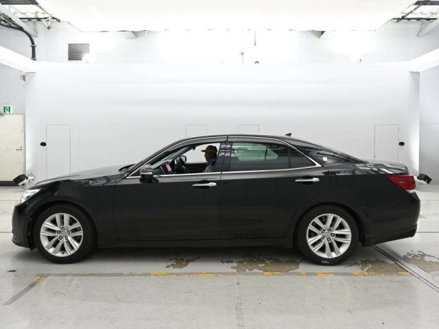 Toyota CROWN 2013 8048975-4