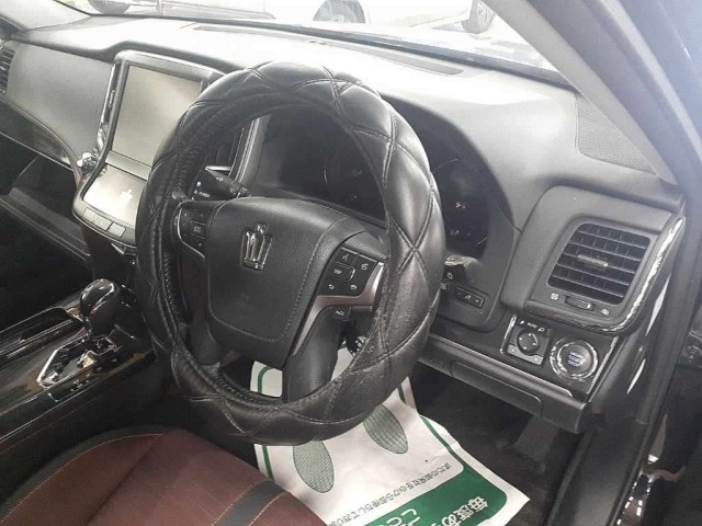 Toyota CROWN 2013 8048975-9