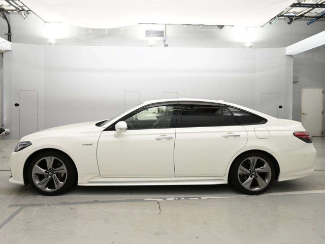 Toyota CROWN 2018 8048976-4