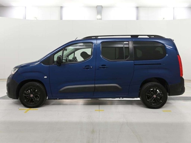 Fiat DOBLO 2023 8050167-4