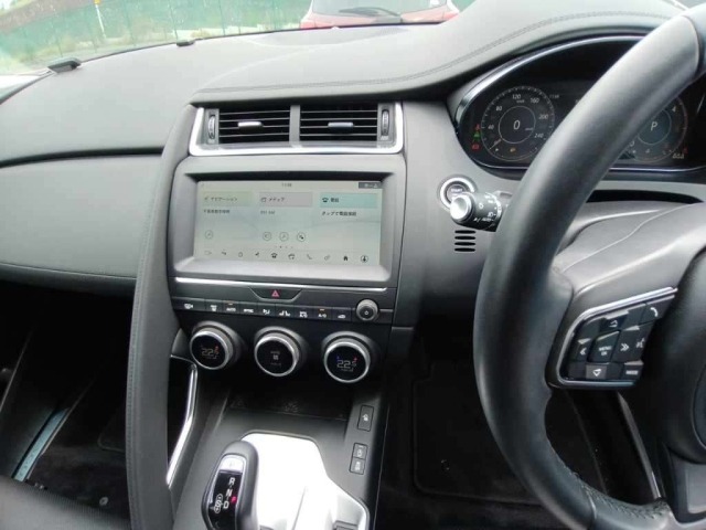 Jaguar E-PACE 2019 8049181-11