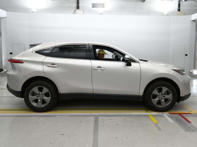 Toyota HARRIER 2023 8048904-3