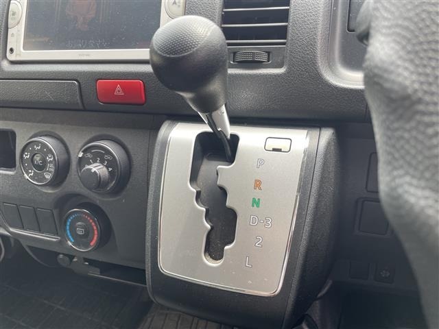 Toyota HIACE VAN 2014 8045762-12