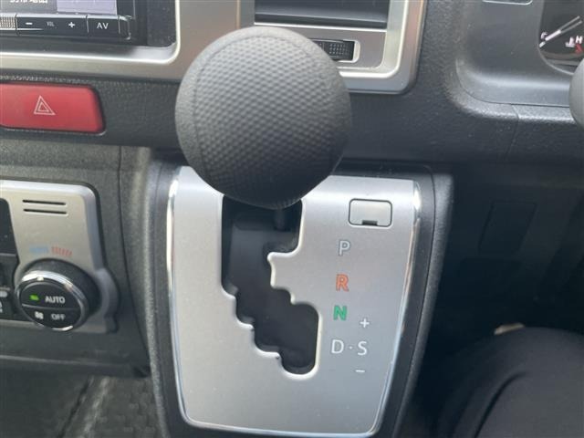 Toyota HIACE VAN 2023 8045771-18