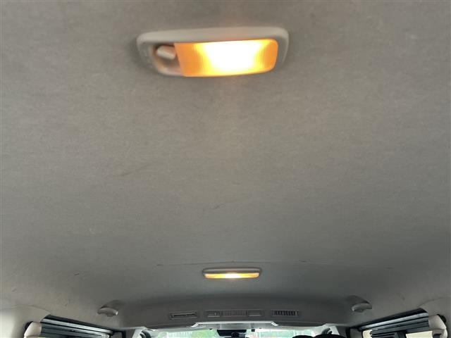 Toyota HIACE VAN 2023 8045771-22