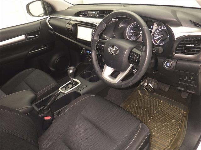 Toyota HILUX 2023 8051009-3