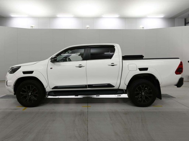 Toyota HILUX 2022 8051016-4