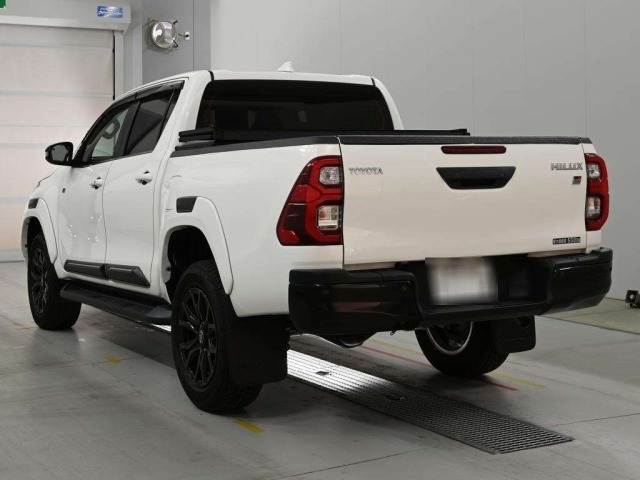 Toyota HILUX 2022 8051016-6