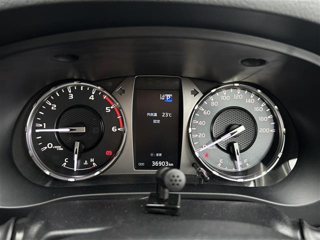Toyota HILUX 2022 8051135-8