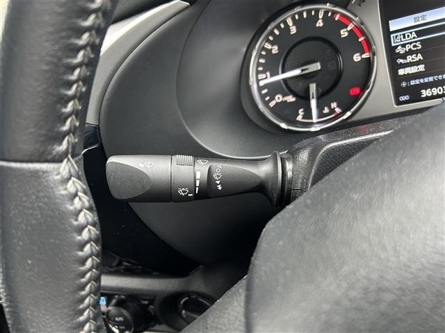 Toyota HILUX 2022 8051135-9