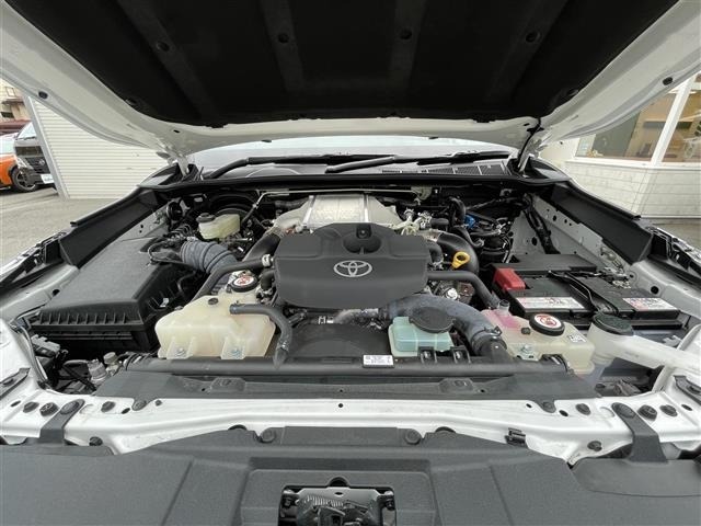 Toyota HILUX 2024 8051154-5