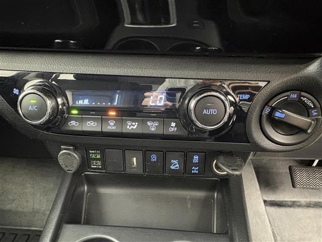 Toyota HILUX 2021 8051155-22