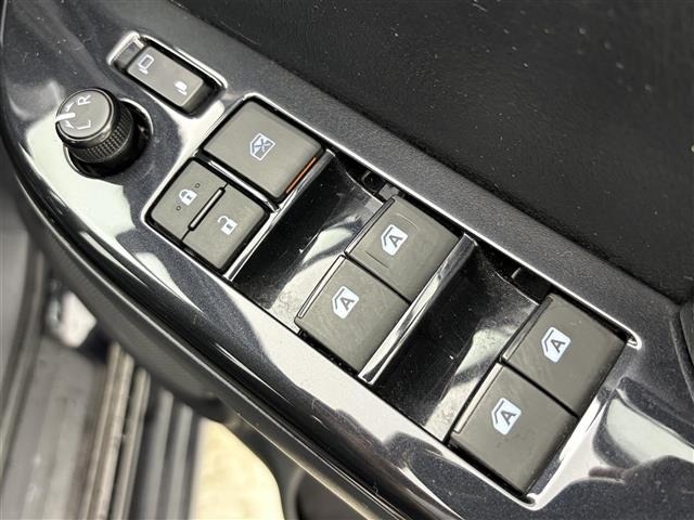Toyota HILUX 2021 8051155-9