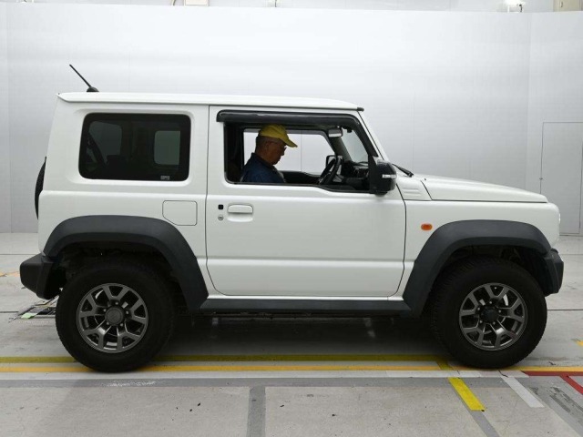 Suzuki JIMNY SIERRA 2018 8050064-3