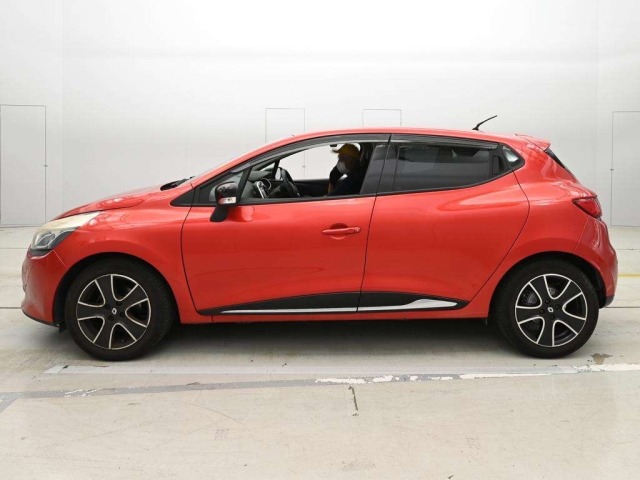 Renault LUTECIA 2016 8050654-4