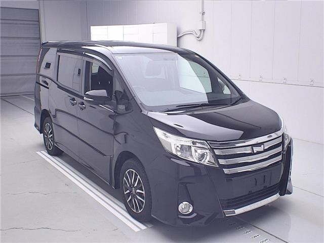 Toyota NOAH 2015 8048919-0