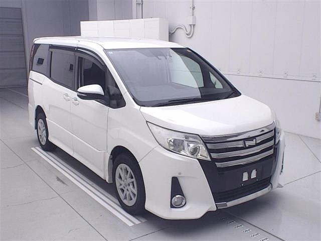 Toyota NOAH 2016 8048921-0