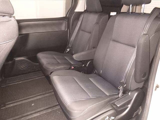 Toyota NOAH 2016 8048921-7